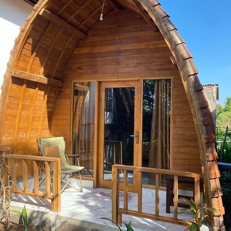 Dikaloha Surfschool And Stay Airsatang Εξωτερικό φωτογραφία