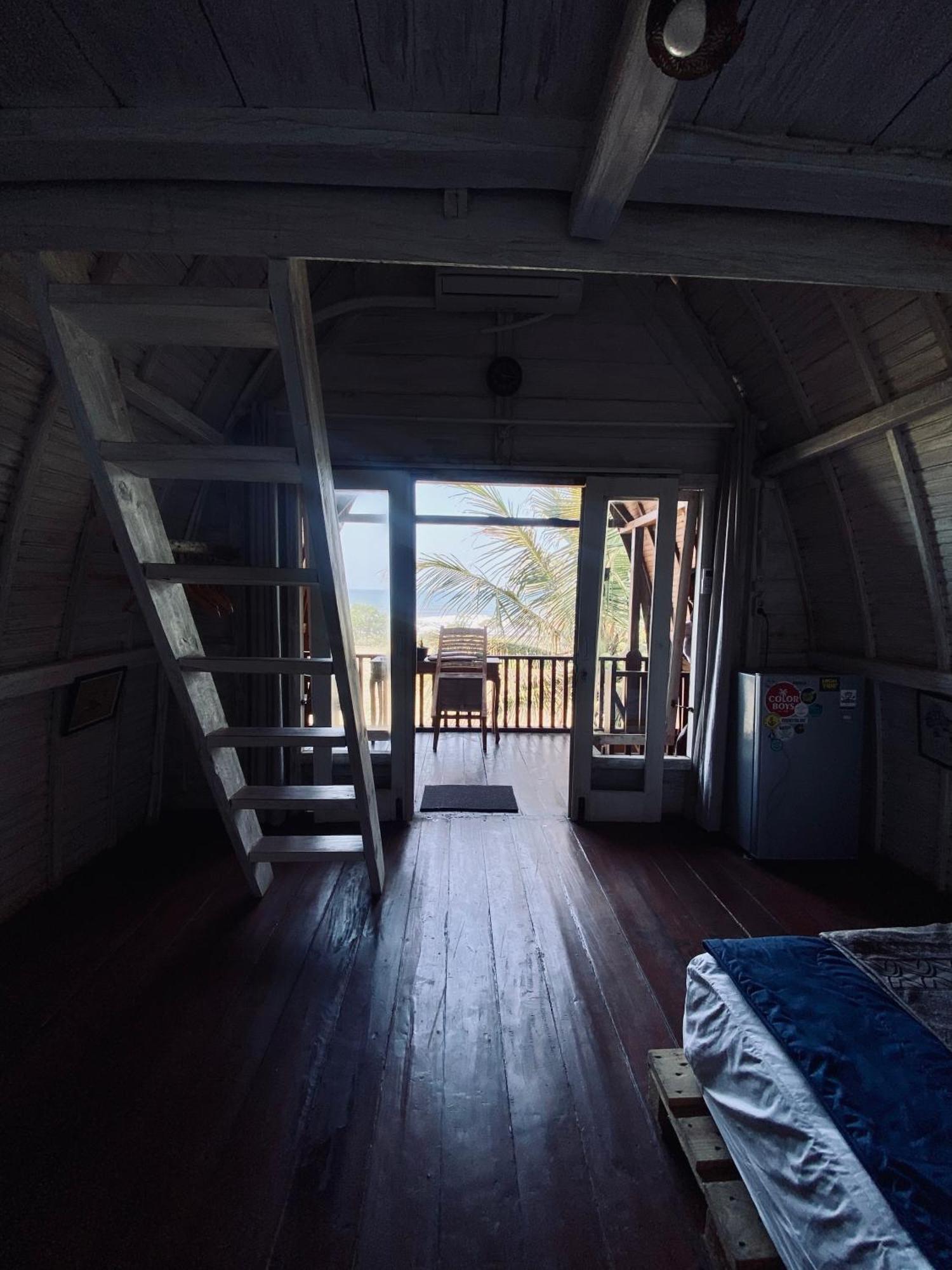 Dikaloha Surfschool And Stay Airsatang Εξωτερικό φωτογραφία